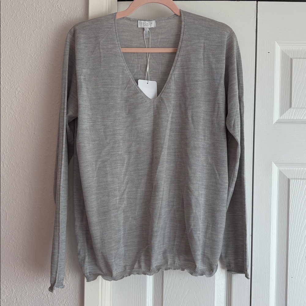 NWT Escada Sport 100% Virgin Wool Lightweight Sweater Top